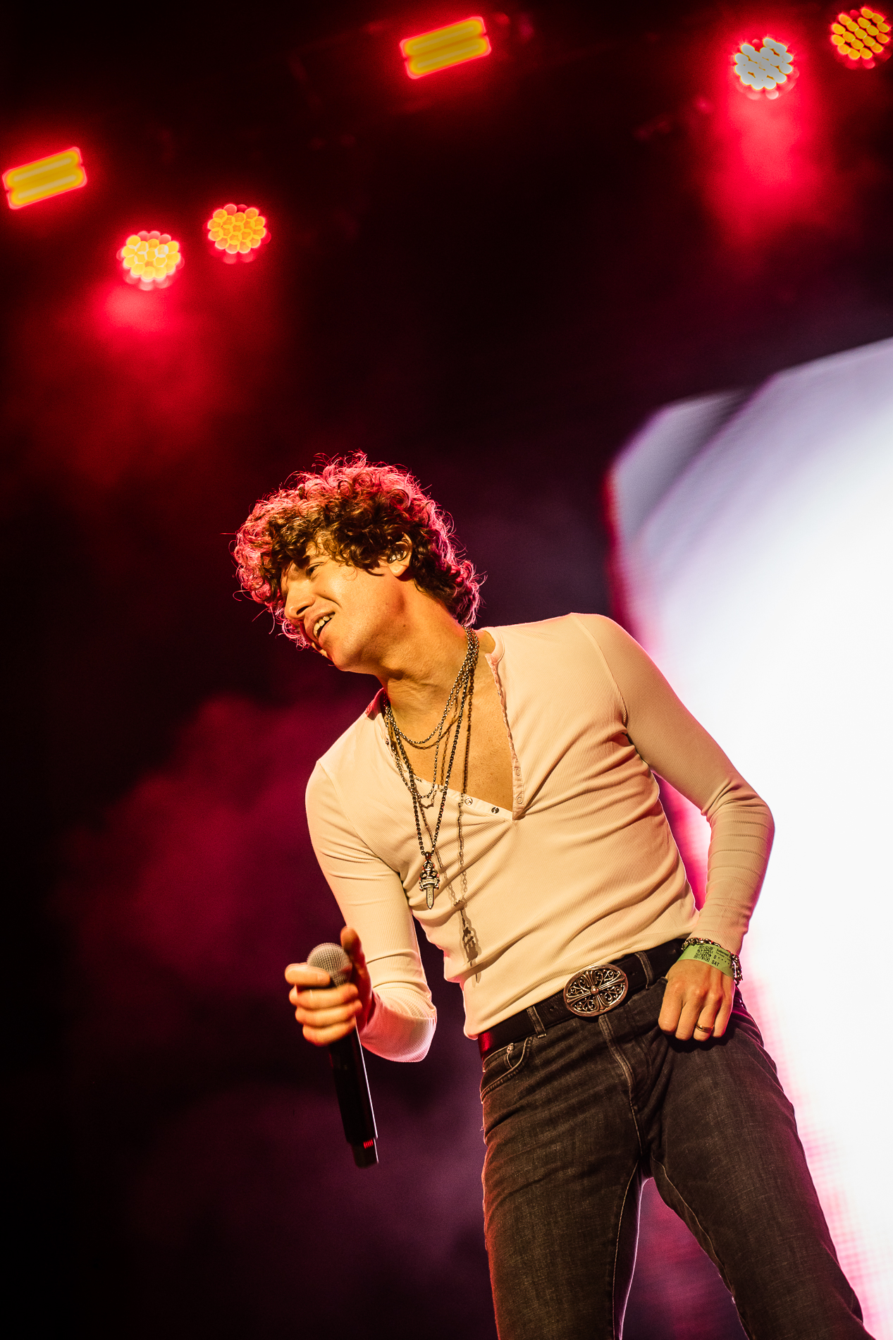 The Kooks @ Suikerrock, picture 4, photographed by Jürgen Bruynooghe - FrontView Magazine