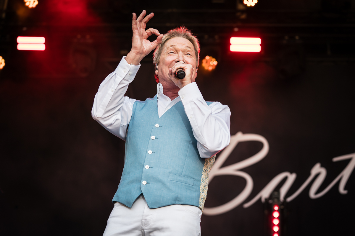 Bart Kaëll @ Fonnefeesten 2026, picture 7, photographed by Danny Wagemans - FrontView Magazine