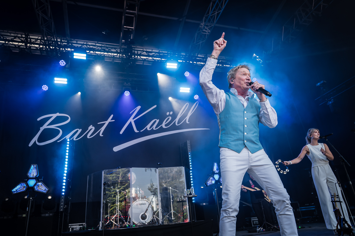 Bart Kaëll @ Fonnefeesten 2026, picture 26, photographed by Danny Wagemans - FrontView Magazine