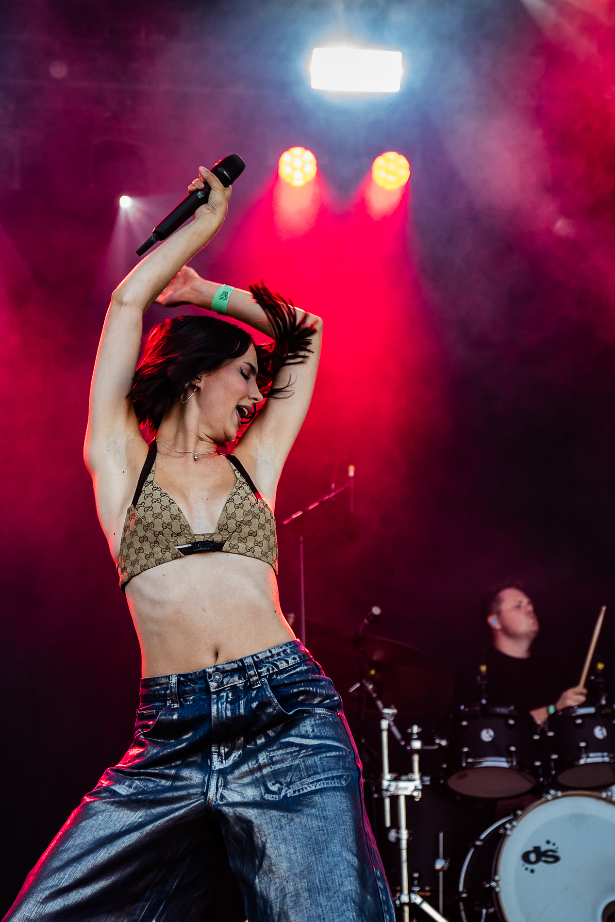 Jet van der Steen @ Suikerrock, picture 22, photographed by Jürgen Bruynooghe - FrontView Magazine