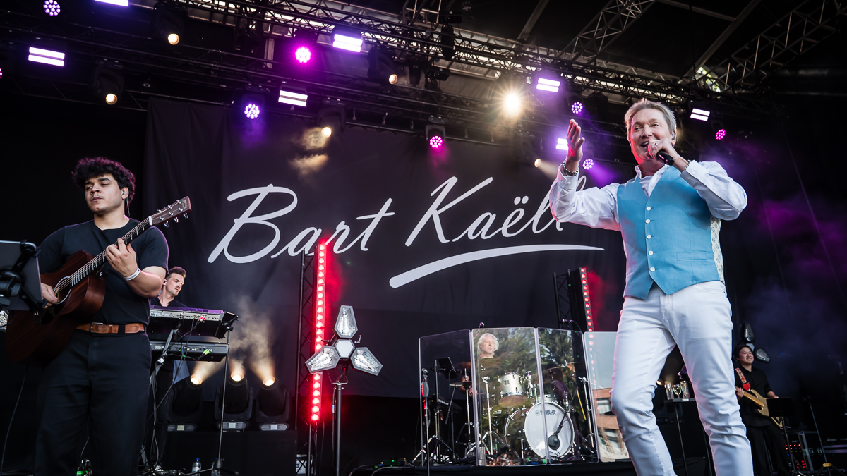 Bart Kaëll @ Fonnefeesten 2026, picture 24, photographed by Danny Wagemans - FrontView Magazine