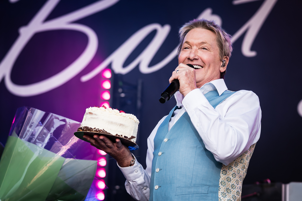 Bart Kaëll @ Fonnefeesten 2026, picture 6, photographed by Danny Wagemans - FrontView Magazine