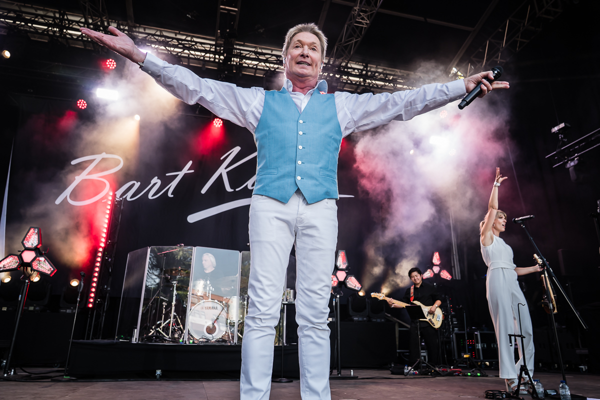 Bart Kaëll @ Fonnefeesten 2026, picture 25, photographed by Danny Wagemans - FrontView Magazine