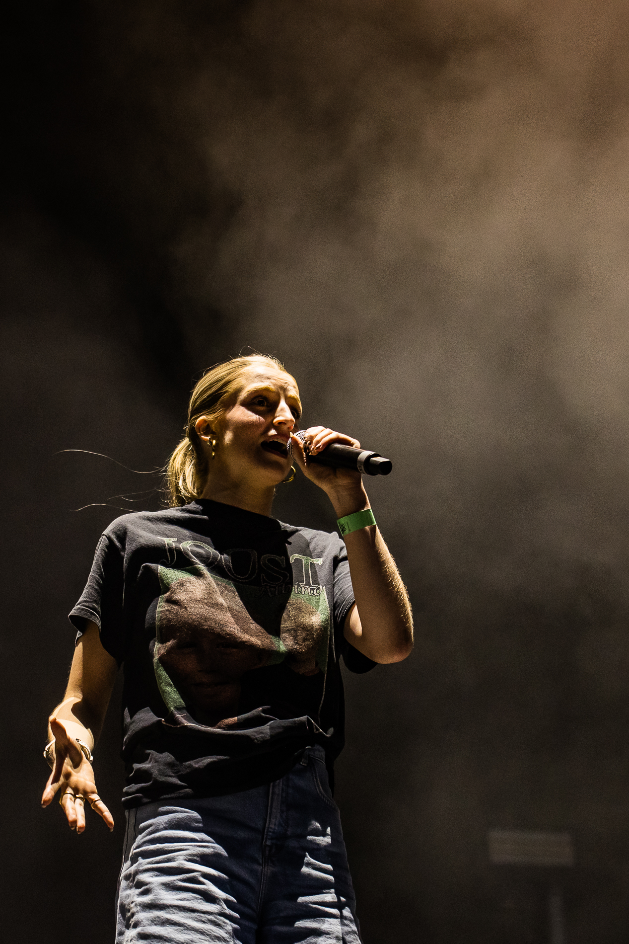 Nona Van Braeckel (presentatie) @ Suikerrock, picture 5, photographed by Jürgen Bruynooghe - FrontView Magazine