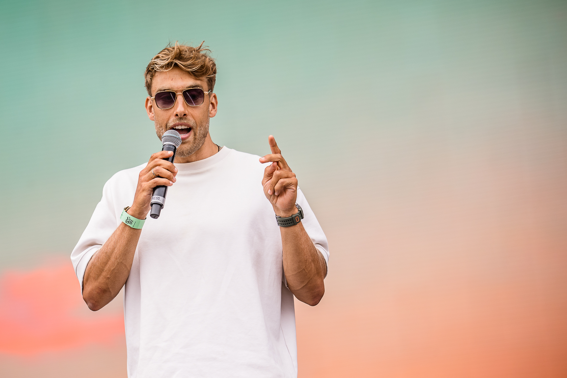 Ward Lemmelijn (presentatie) @ Suikerrock, picture 2, photographed by Jürgen Bruynooghe - FrontView Magazine