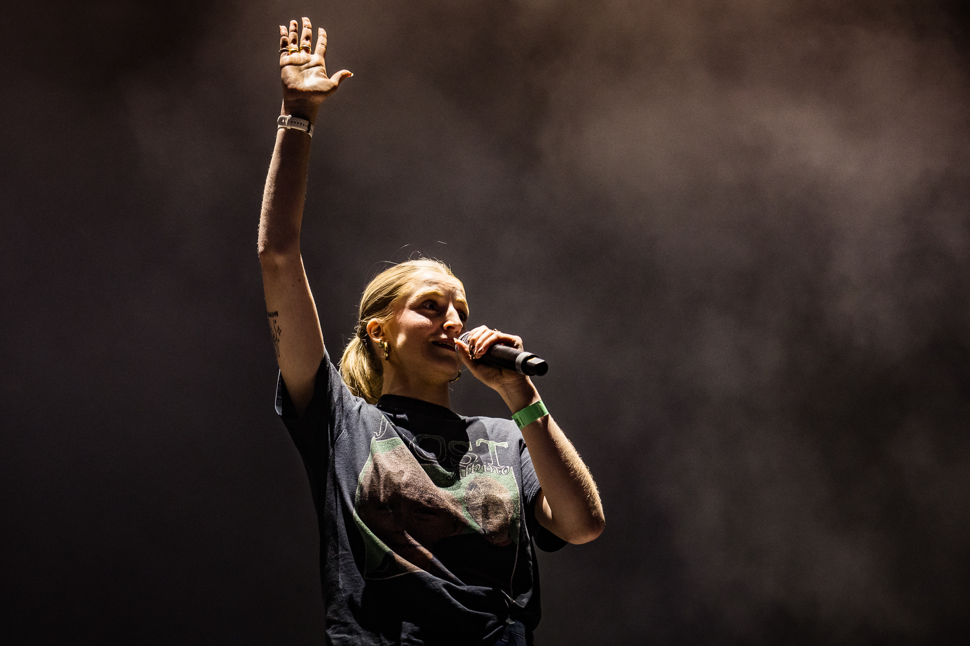 Nona Van Braeckel (presentatie) @ Suikerrock, picture 6, photographed by Jürgen Bruynooghe - FrontView Magazine