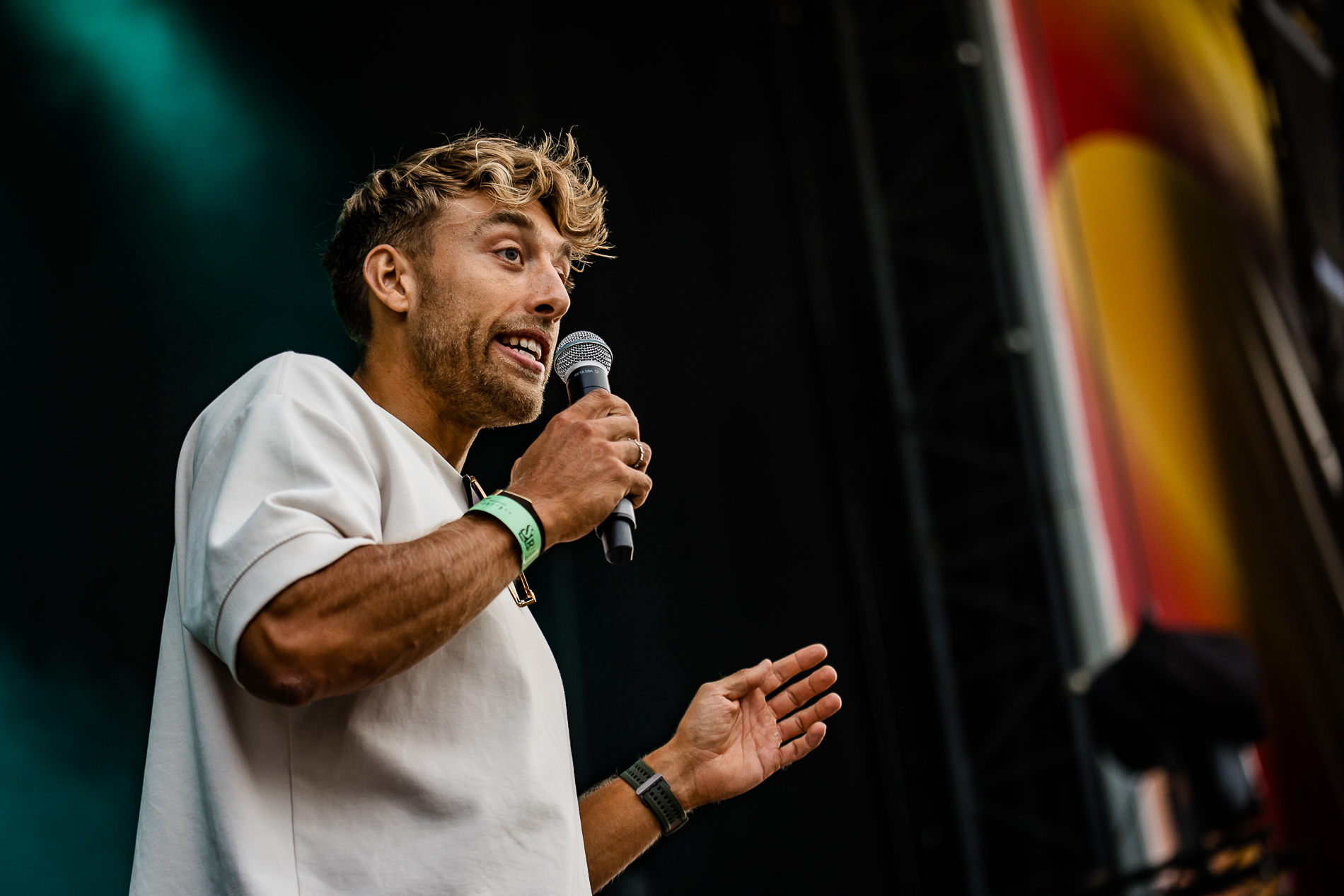 Ward Lemmelijn (presentatie) @ Suikerrock, picture 7, photographed by Jürgen Bruynooghe - FrontView Magazine
