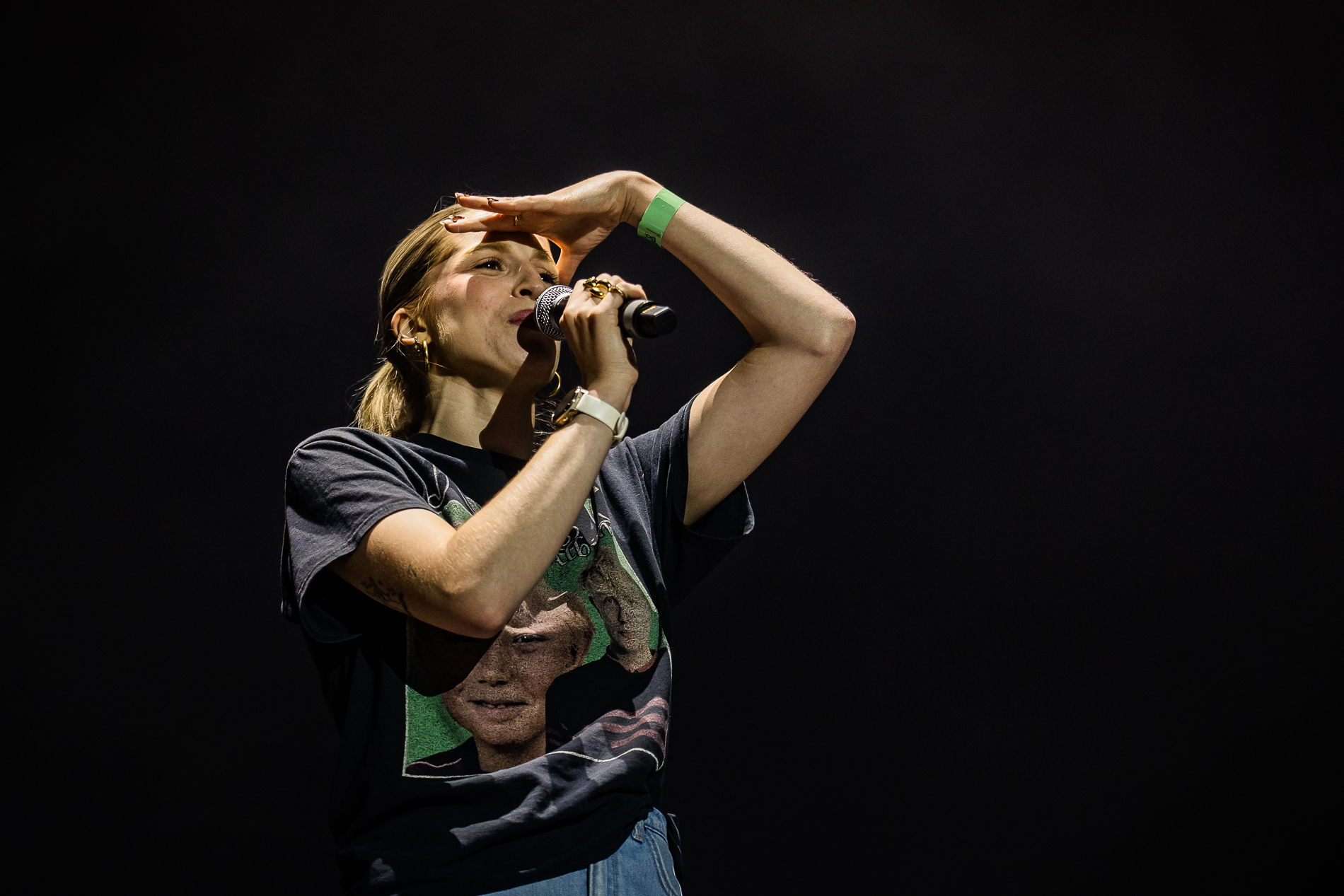 Nona Van Braeckel (presentatie) @ Suikerrock, picture 4, photographed by Jürgen Bruynooghe - FrontView Magazine