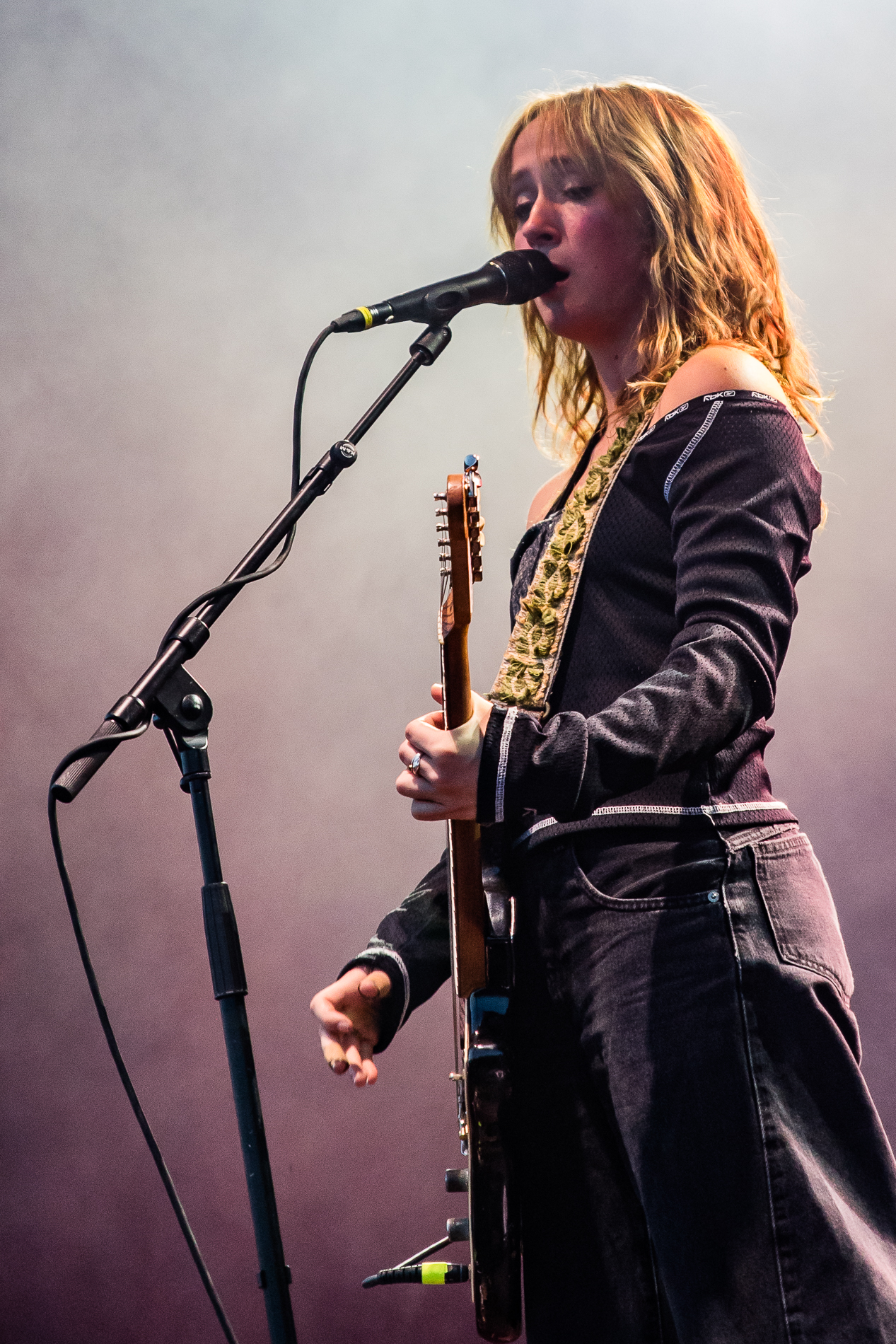 Ise @ Suikerrock, picture 20, photographed by Jürgen Bruynooghe - FrontView Magazine