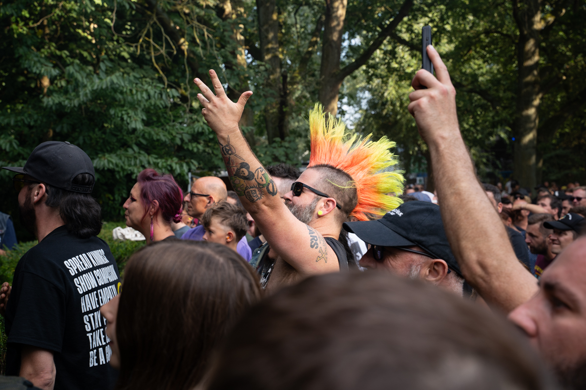 People having fun @ BrakRock, picture 4, photographed by Koen Marcoen - FrontView Magazine