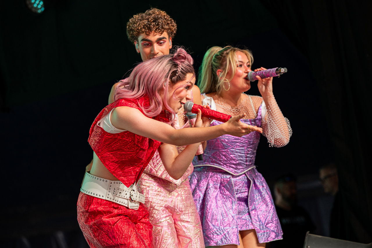 #LikeMe @ Rijvers Festival 2026, picture 11, photographed by Dimitri Vanlommel - FrontView Magazine