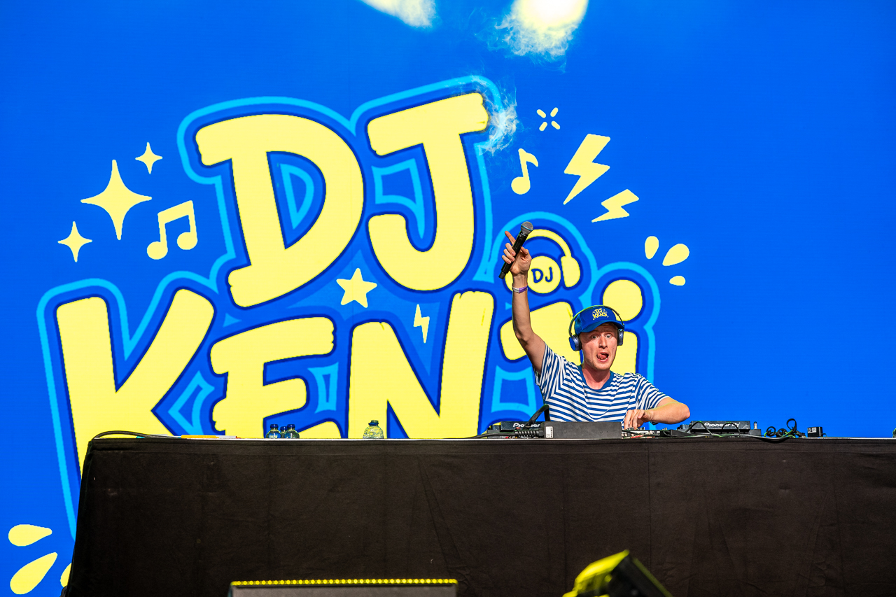 DJ Kenji @ Rijvers Festival 2026, picture 5, photographed by Dimitri Vanlommel - FrontView Magazine