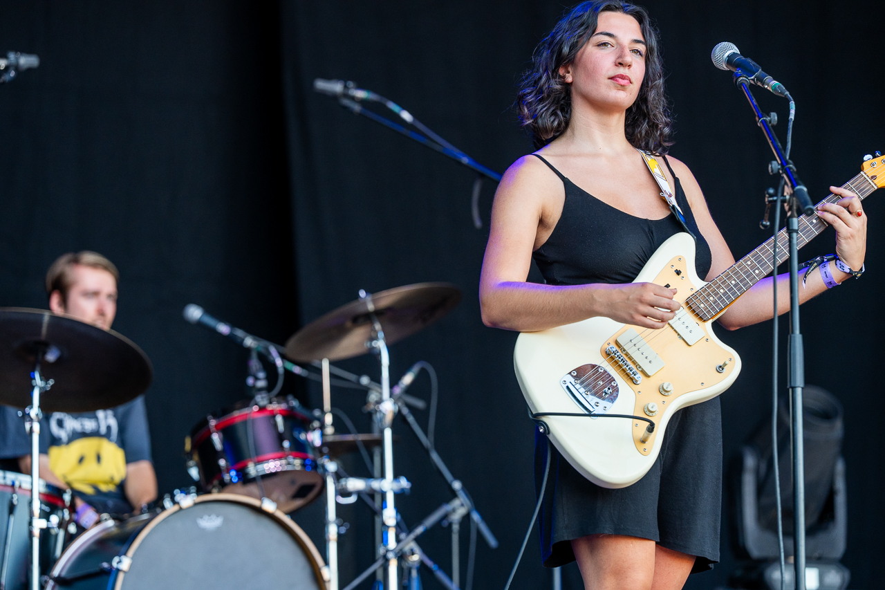 Rosie Stuart @ Rijvers Festival 2026, picture 1, photographed by Dimitri Vanlommel - FrontView Magazine