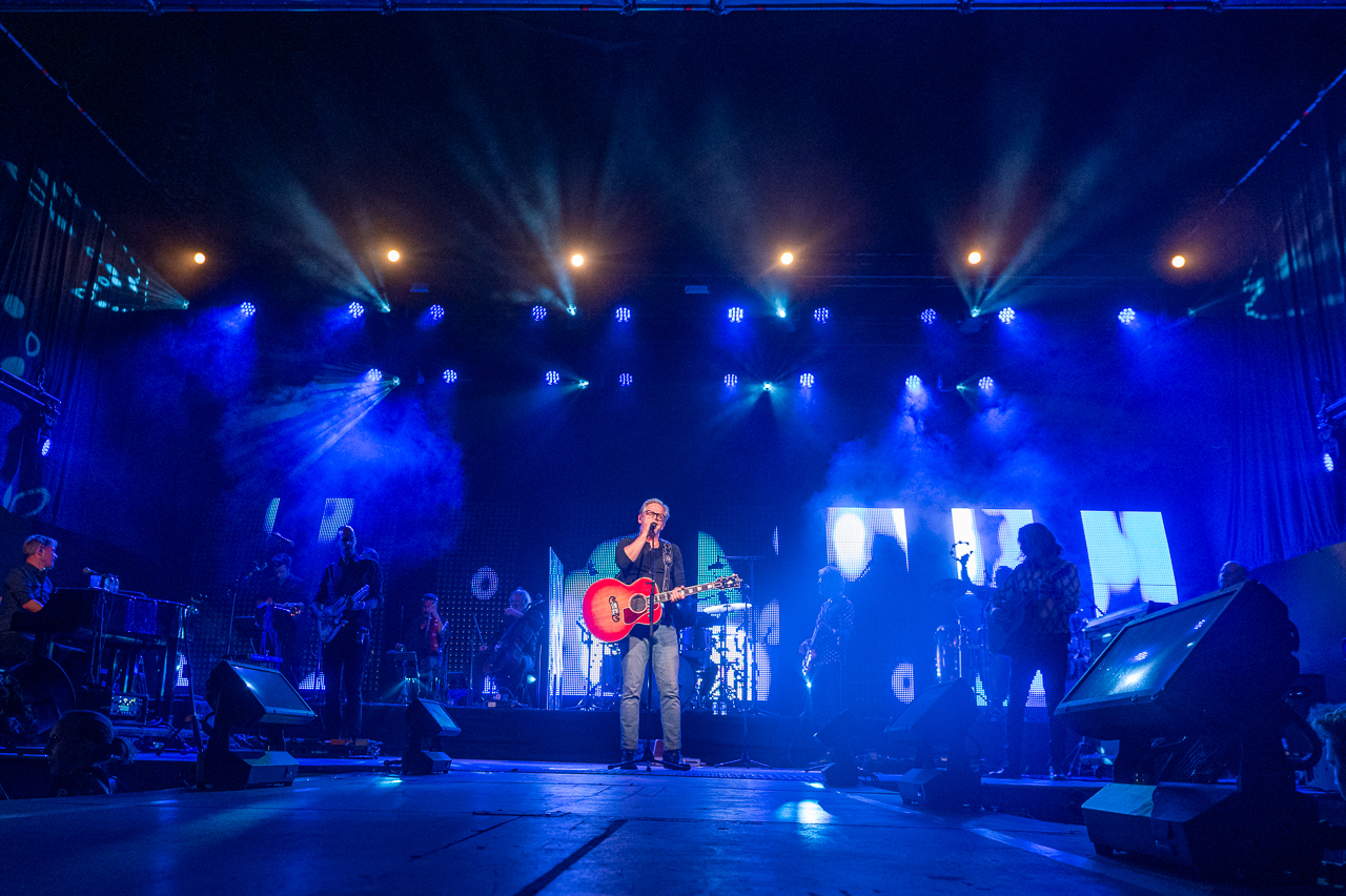 Guus Meeuwis @ Rijvers Festival 2026, picture 11, photographed by Dimitri Vanlommel - FrontView Magazine