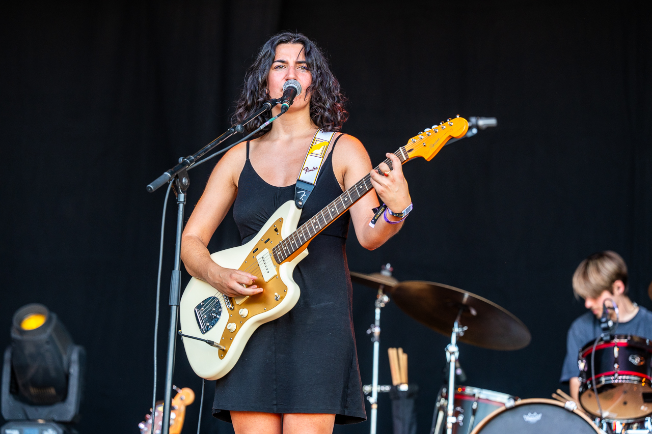 Rosie Stuart @ Rijvers Festival 2026, picture 9, photographed by Dimitri Vanlommel - FrontView Magazine