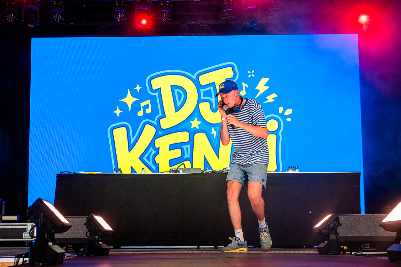 DJ Kenji @ Rijvers Festival 2026, picture 10, photographed by Dimitri Vanlommel - FrontView Magazine