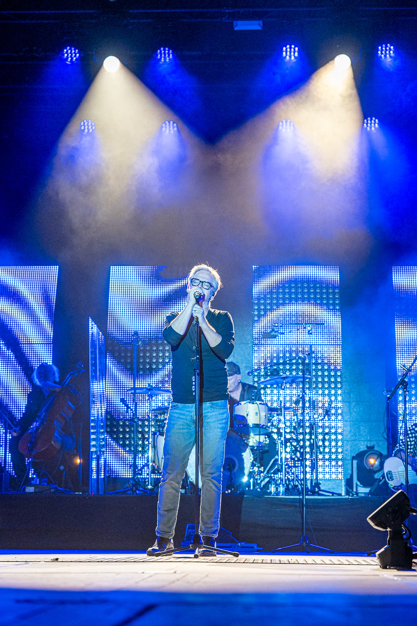 Guus Meeuwis @ Rijvers Festival 2026, picture 9, photographed by Dimitri Vanlommel - FrontView Magazine