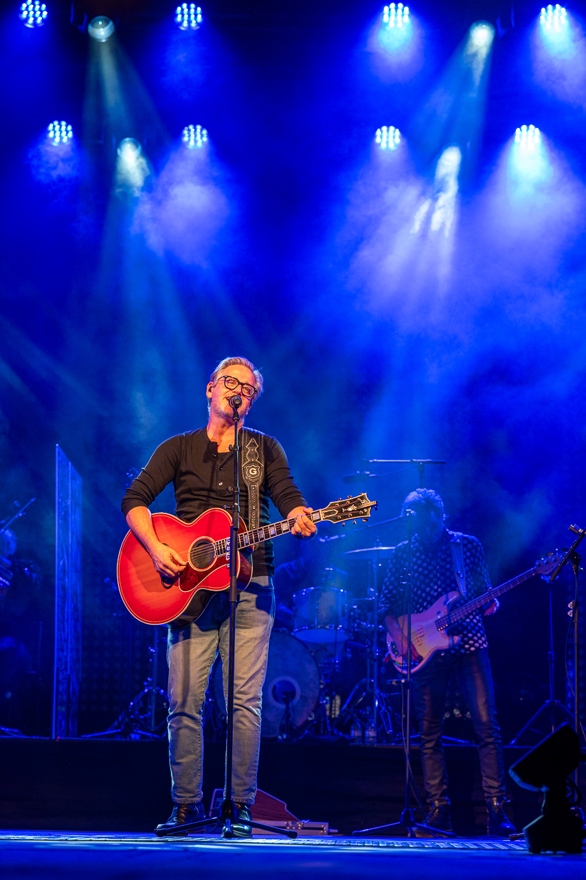Guus Meeuwis @ Rijvers Festival 2026, picture 2, photographed by Dimitri Vanlommel - FrontView Magazine