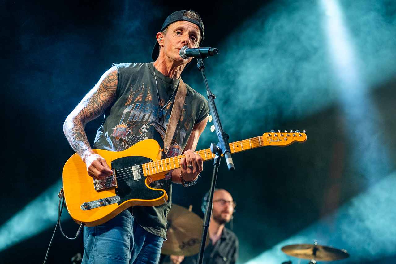 K's Choice @ Rijvers Festival 2026, picture 3, photographed by Dimitri Vanlommel - FrontView Magazine