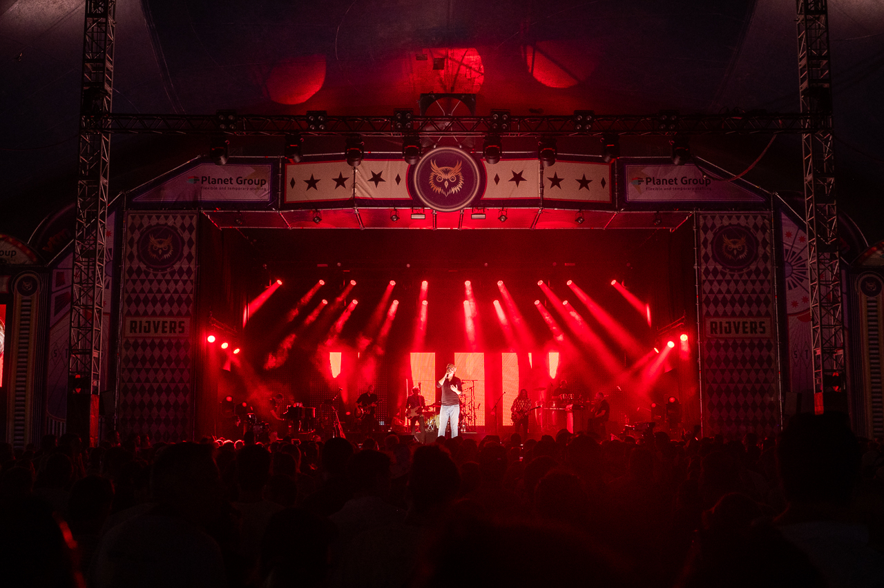 Guus Meeuwis @ Rijvers Festival 2026, picture 21, photographed by Dimitri Vanlommel - FrontView Magazine