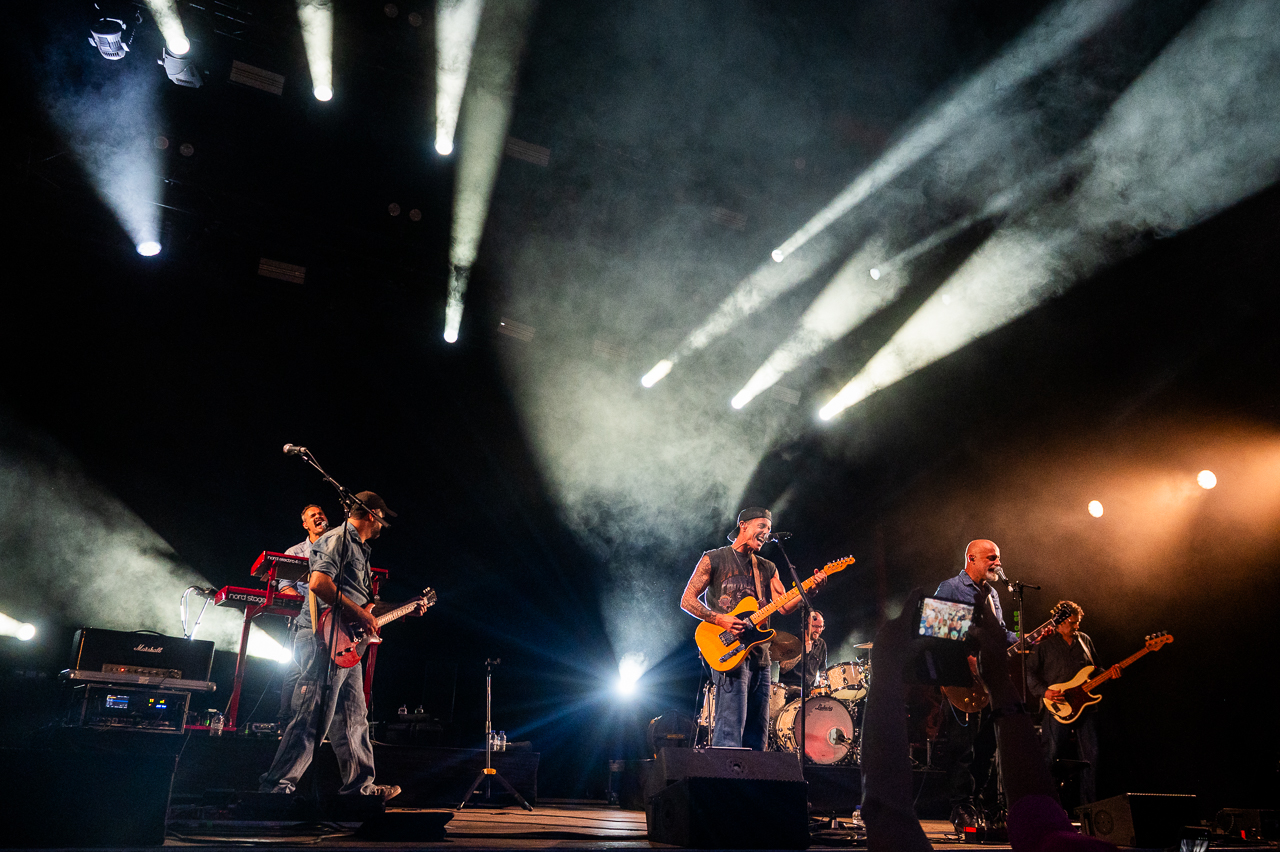 K's Choice @ Rijvers Festival 2026, picture 14, photographed by Dimitri Vanlommel - FrontView Magazine