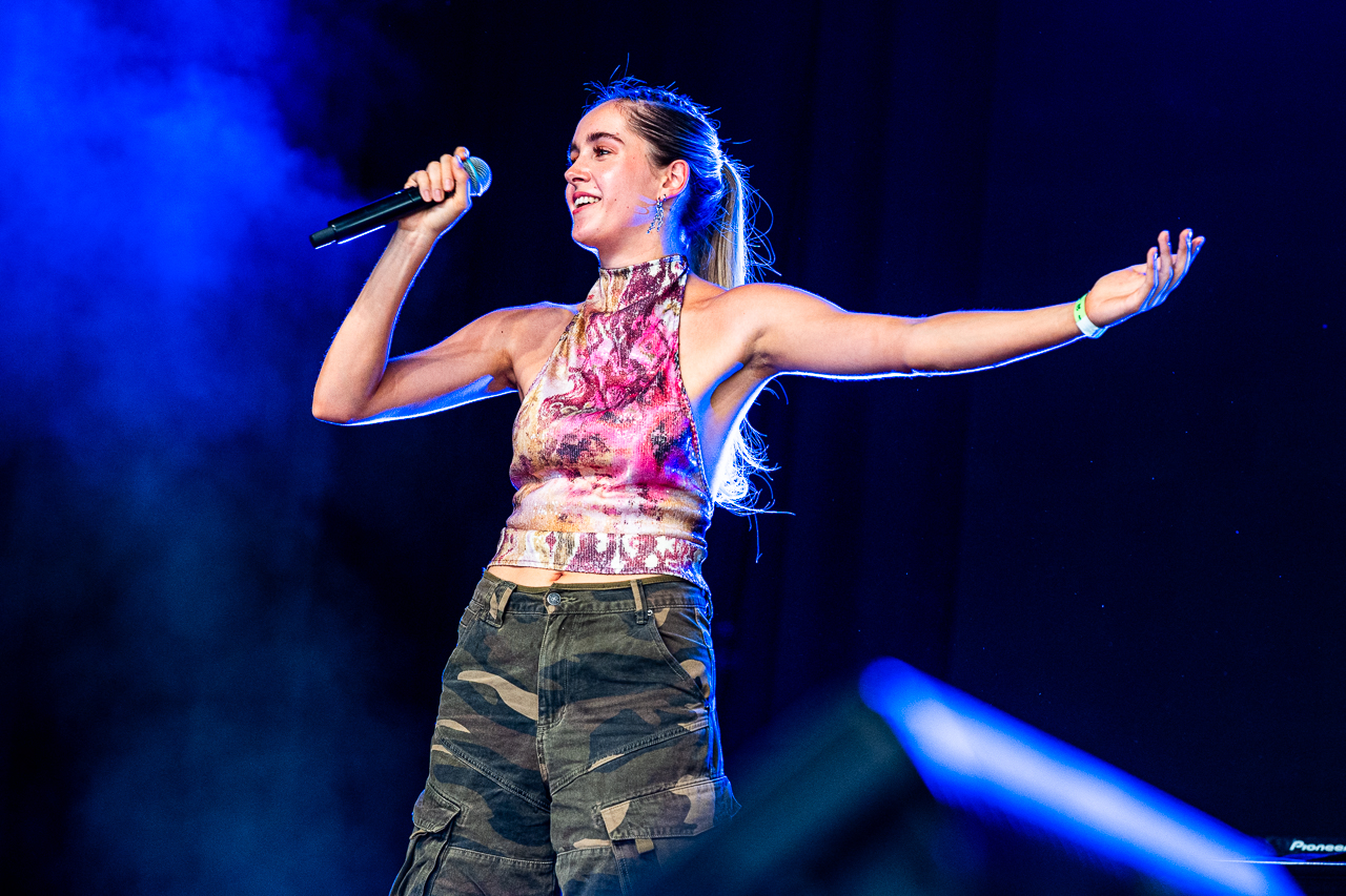 Maxime & Sophie @ Rijvers Festival 2026, picture 3, photographed by Dimitri Vanlommel - FrontView Magazine