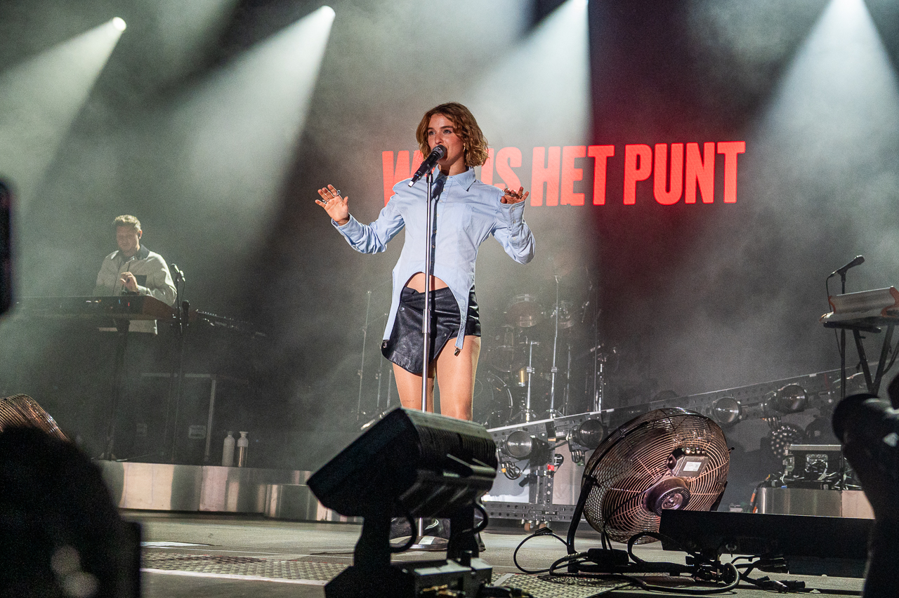 Pommelien Thijs @ Rijvers Festival 2026, picture 17, photographed by Dimitri Vanlommel - FrontView Magazine
