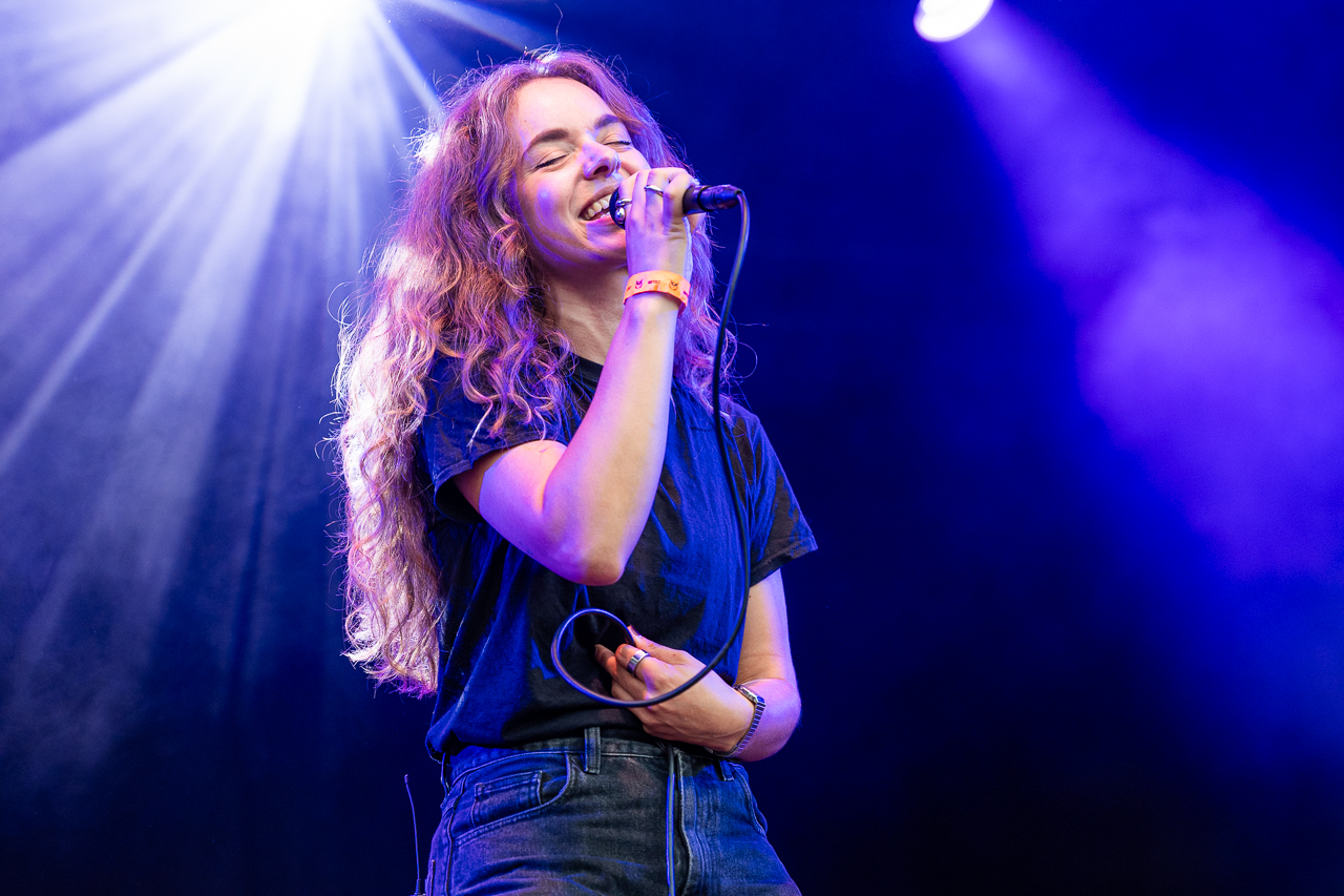Alice Mae @ Rijvers Festival 2026, foto 16, foto's door Youri Vanlommel - FrontView Magazine
