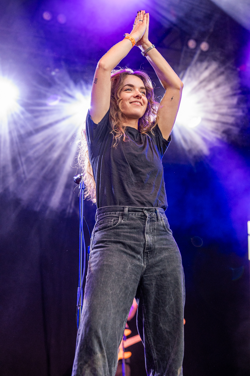Alice Mae @ Rijvers Festival 2026, foto 17, foto's door Youri Vanlommel - FrontView Magazine