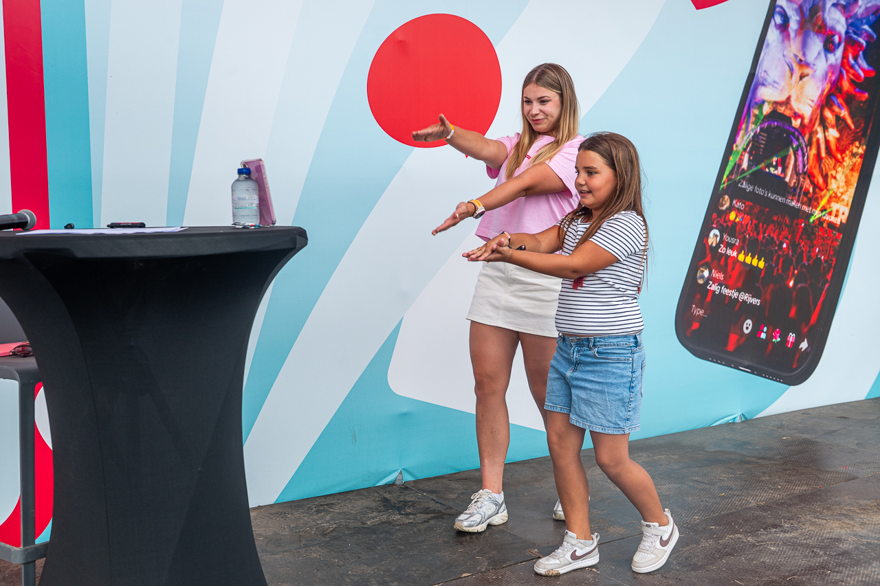 Meet & Greet - TikTok Stage @ Rijvers Festival 2026, picture 24, photographed by Dimitri Vanlommel, Youri Vanlommel - FrontView Magazine