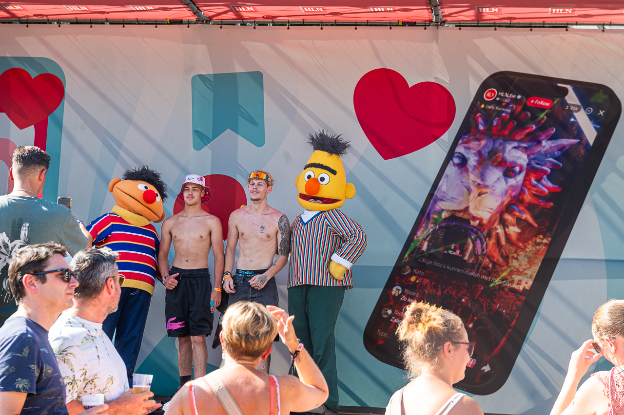 Meet & Greet - TikTok Stage @ Rijvers Festival 2026, picture 2, photographed by Dimitri Vanlommel, Youri Vanlommel - FrontView Magazine