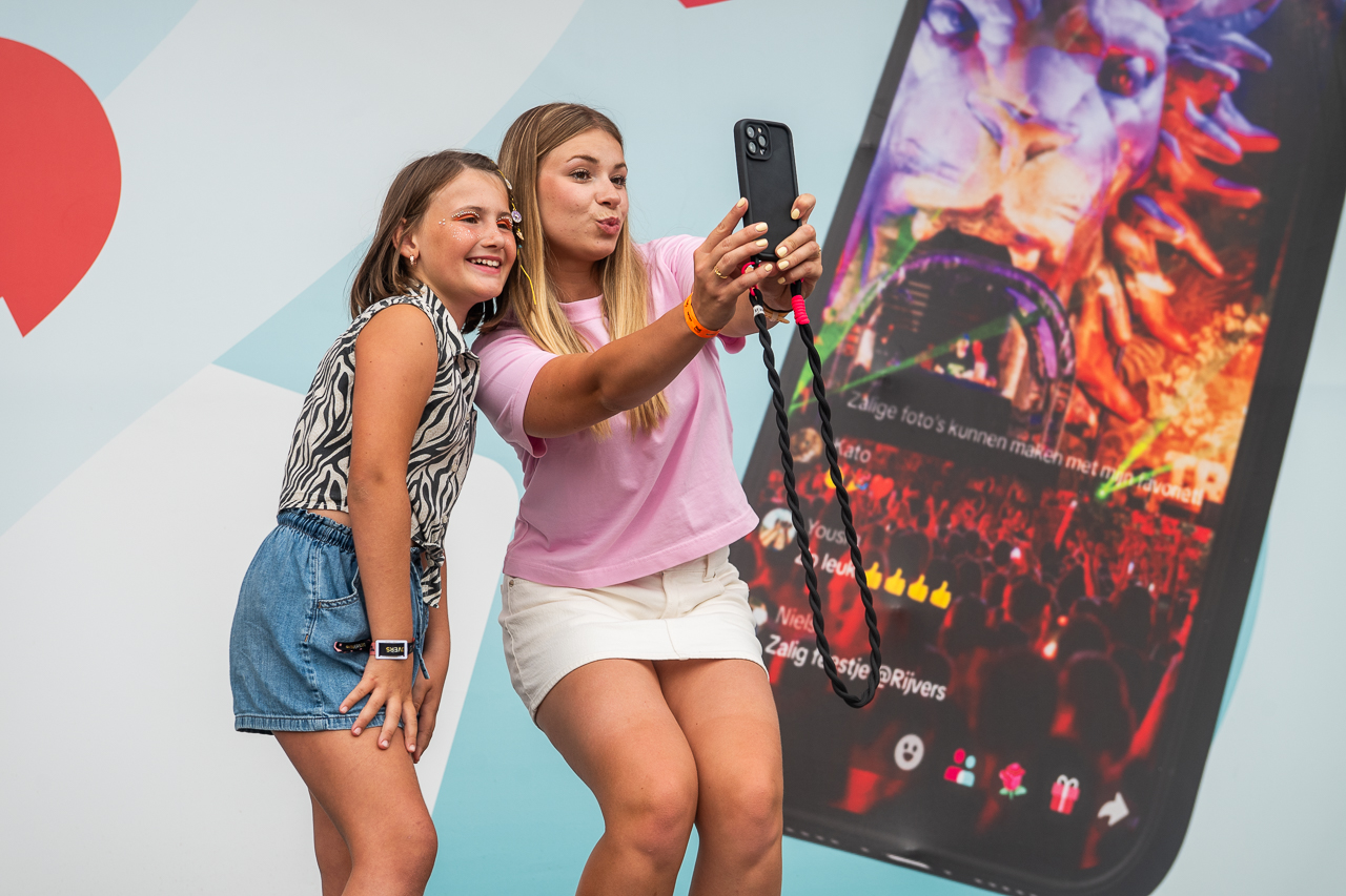 Meet & Greet - TikTok Stage @ Rijvers Festival 2026, picture 19, photographed by Dimitri Vanlommel, Youri Vanlommel - FrontView Magazine