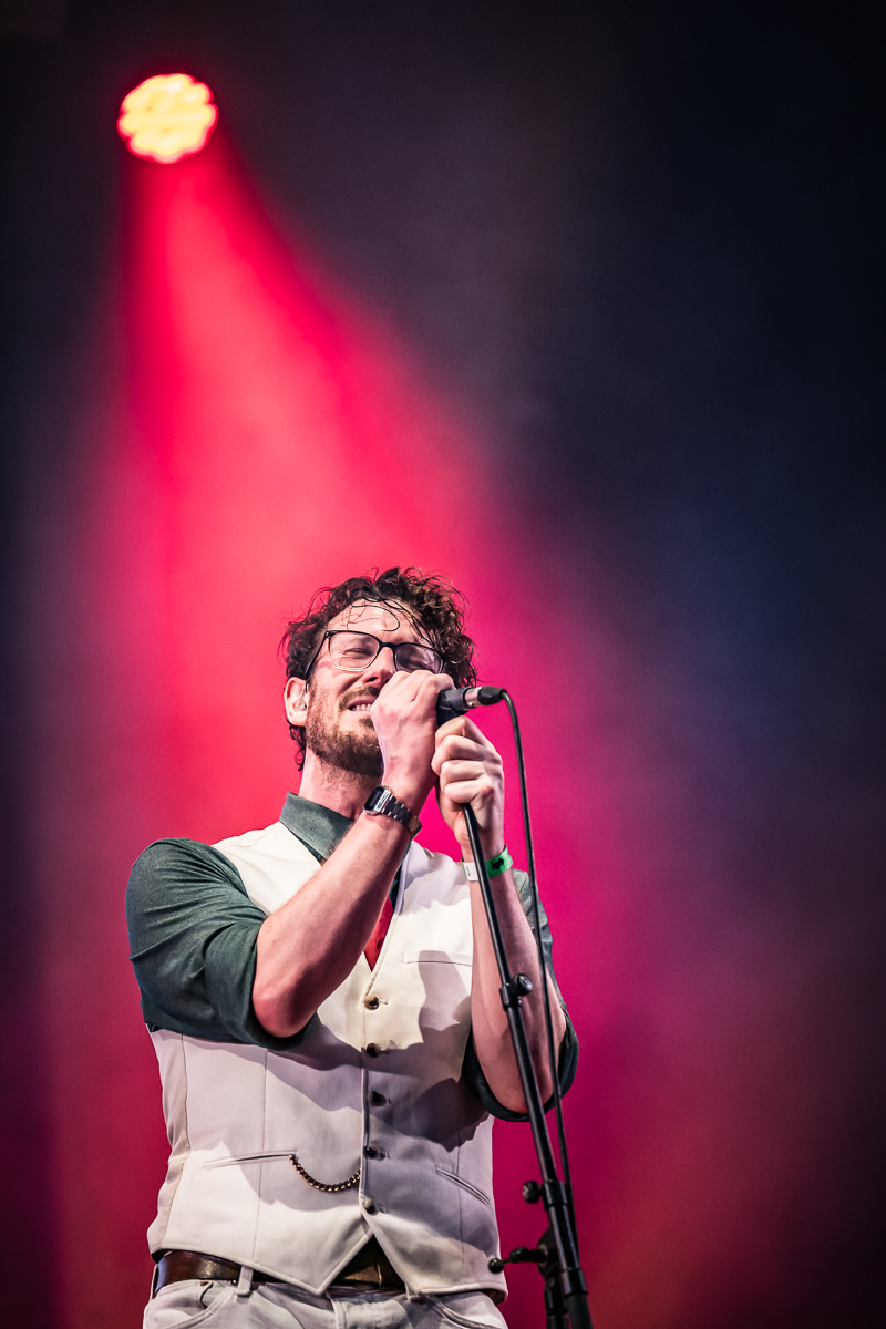 Trenchcoat @ Fonnefeesten 2026, picture 23, photographed by Danny Wagemans - FrontView Magazine