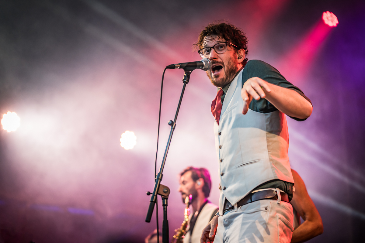 Trenchcoat @ Fonnefeesten 2026, picture 8, photographed by Danny Wagemans - FrontView Magazine