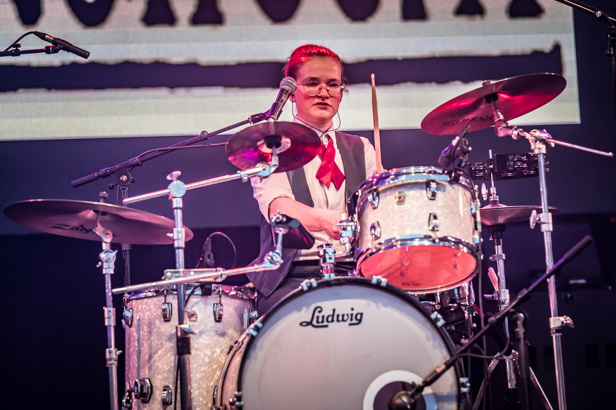 Trenchcoat @ Fonnefeesten 2026, picture 9, photographed by Danny Wagemans - FrontView Magazine