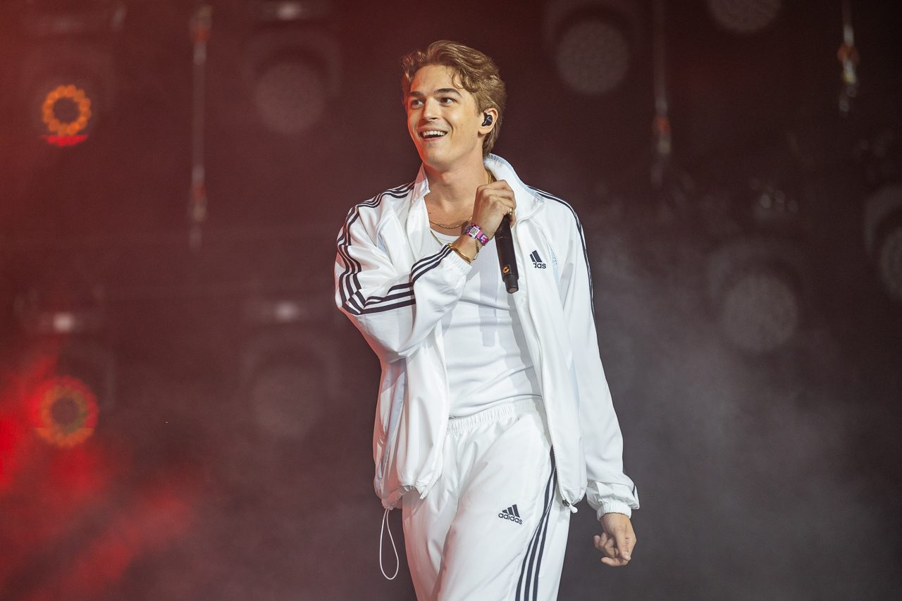 Antoon @ Lowlands 2026, picture 10, photographed by Danielle Stoop - FrontView Magazine