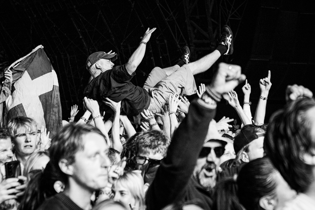 Viagra Boys @ Lowlands 2026, picture 9, photographed by Danielle Stoop - FrontView Magazine