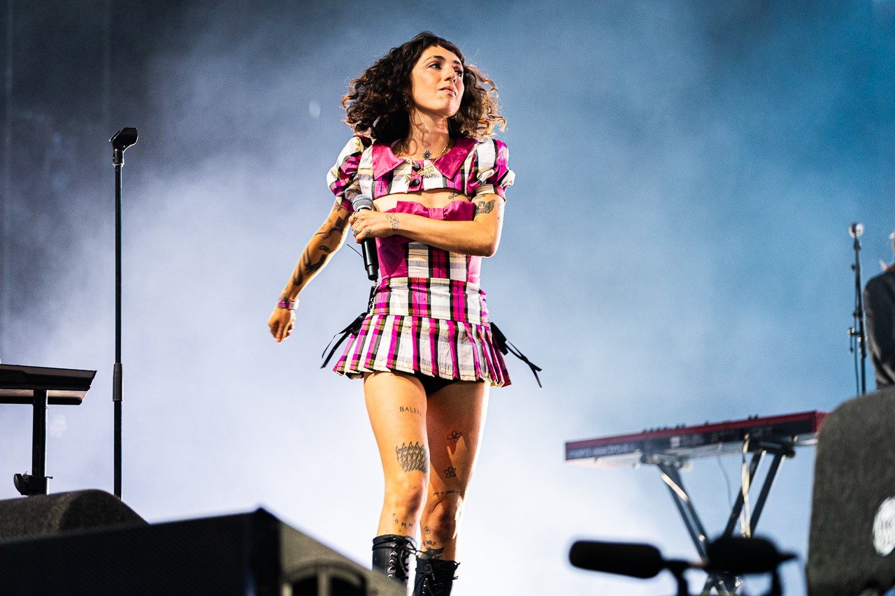 Sophie Straat @ Lowlands 2026, picture 5, photographed by Danielle Stoop - FrontView Magazine