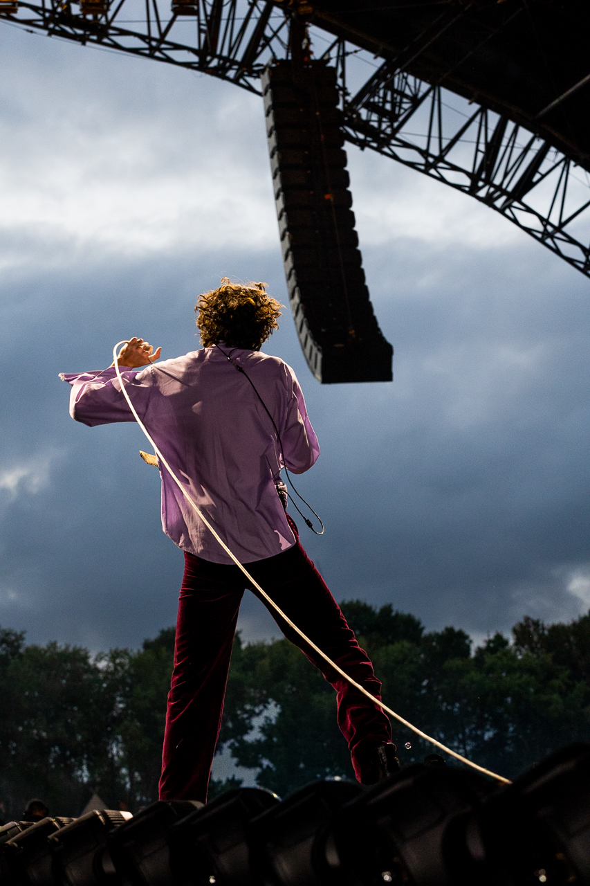 Sombr @ Lowlands 2026, picture 3, photographed by Danielle Stoop - FrontView Magazine