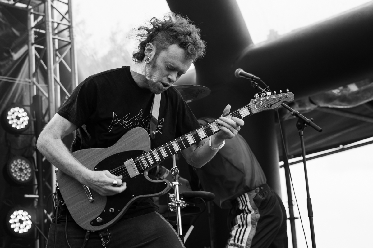 Aufhebung @ Down The Hill, picture 1, photographed by Koen Marcoen - FrontView Magazine