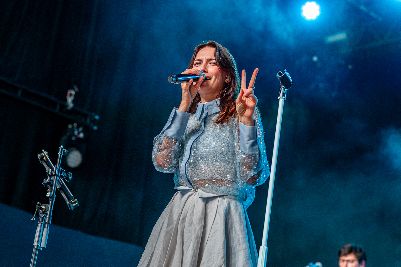 Tinne Oltmans @ Rijvers Festival 2026, picture 11, photographed by Dimitri Vanlommel - FrontView Magazine
