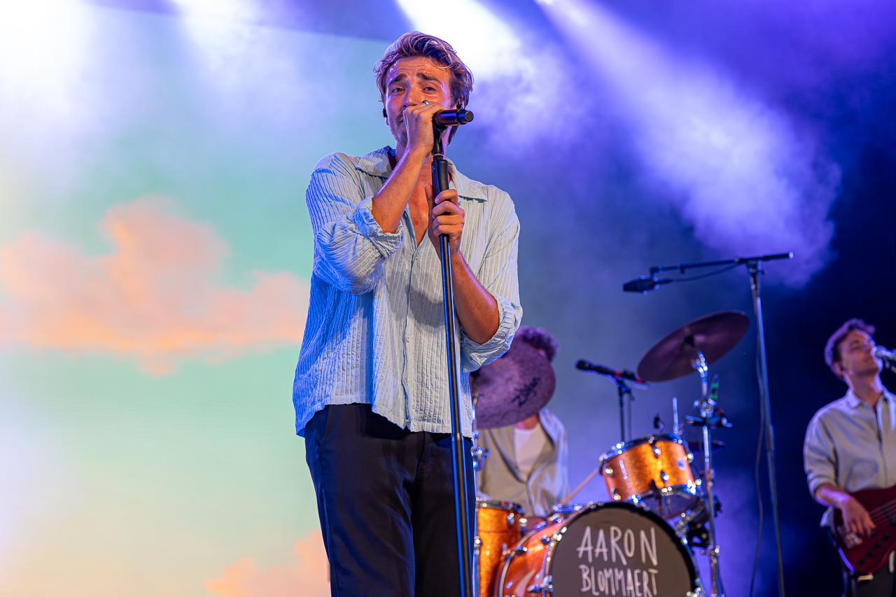 Aaron Blommaert @ Rijvers Festival 2026, picture 16, photographed by Dimitri Vanlommel - FrontView Magazine