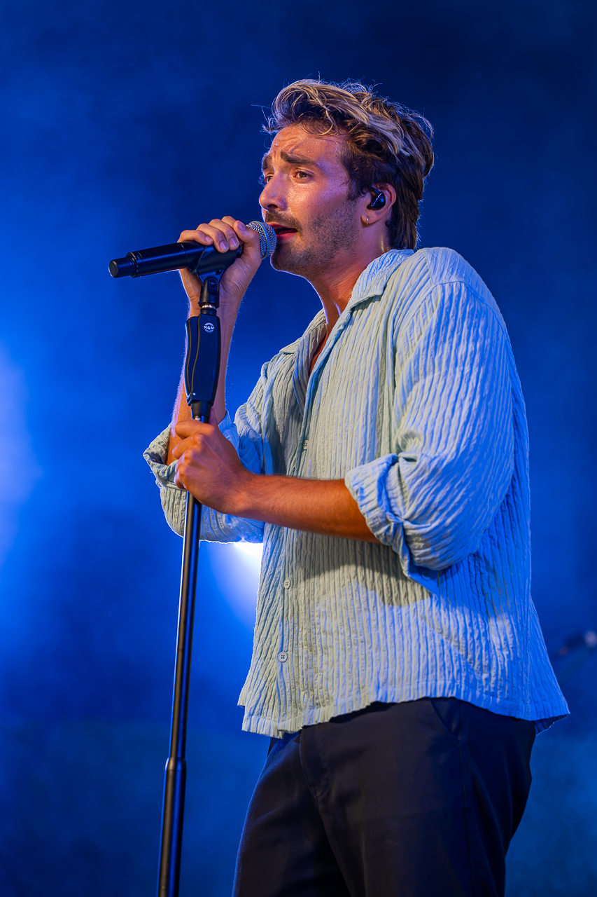 Aaron Blommaert @ Rijvers Festival 2026, picture 12, photographed by Dimitri Vanlommel - FrontView Magazine