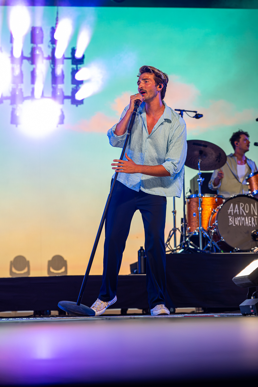 Aaron Blommaert @ Rijvers Festival 2026, picture 14, photographed by Dimitri Vanlommel - FrontView Magazine