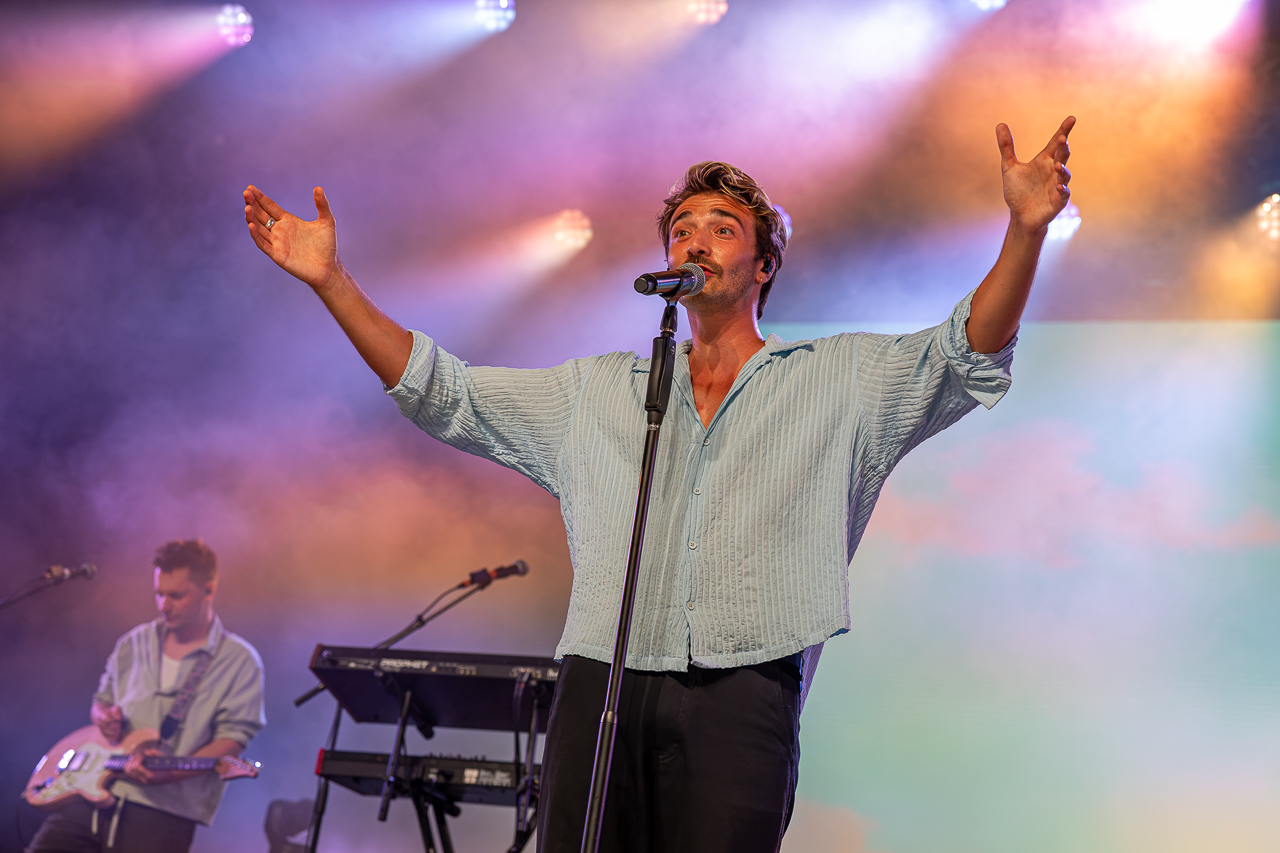 Aaron Blommaert @ Rijvers Festival 2026, picture 10, photographed by Dimitri Vanlommel - FrontView Magazine