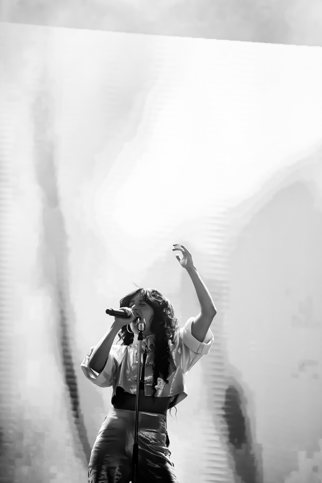 Eefje de Visser @ Pukkelpop 2026, picture 2, photographed by Leen Verlinden - FrontView Magazine