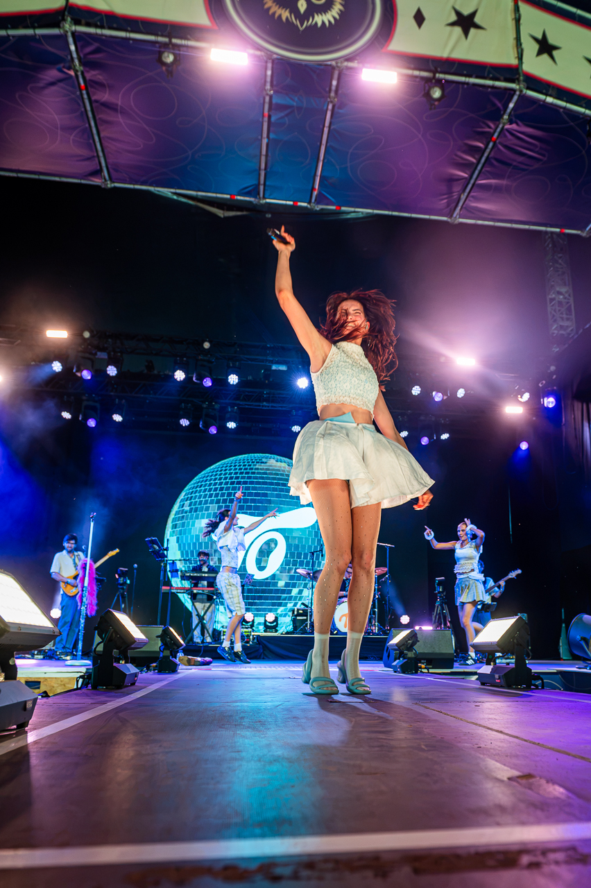 Tinne Oltmans @ Rijvers Festival 2026, picture 32, photographed by Dimitri Vanlommel - FrontView Magazine