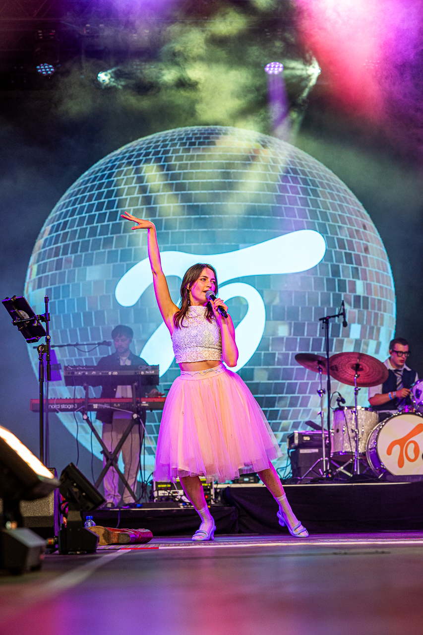 Tinne Oltmans @ Rijvers Festival 2026, picture 23, photographed by Dimitri Vanlommel - FrontView Magazine