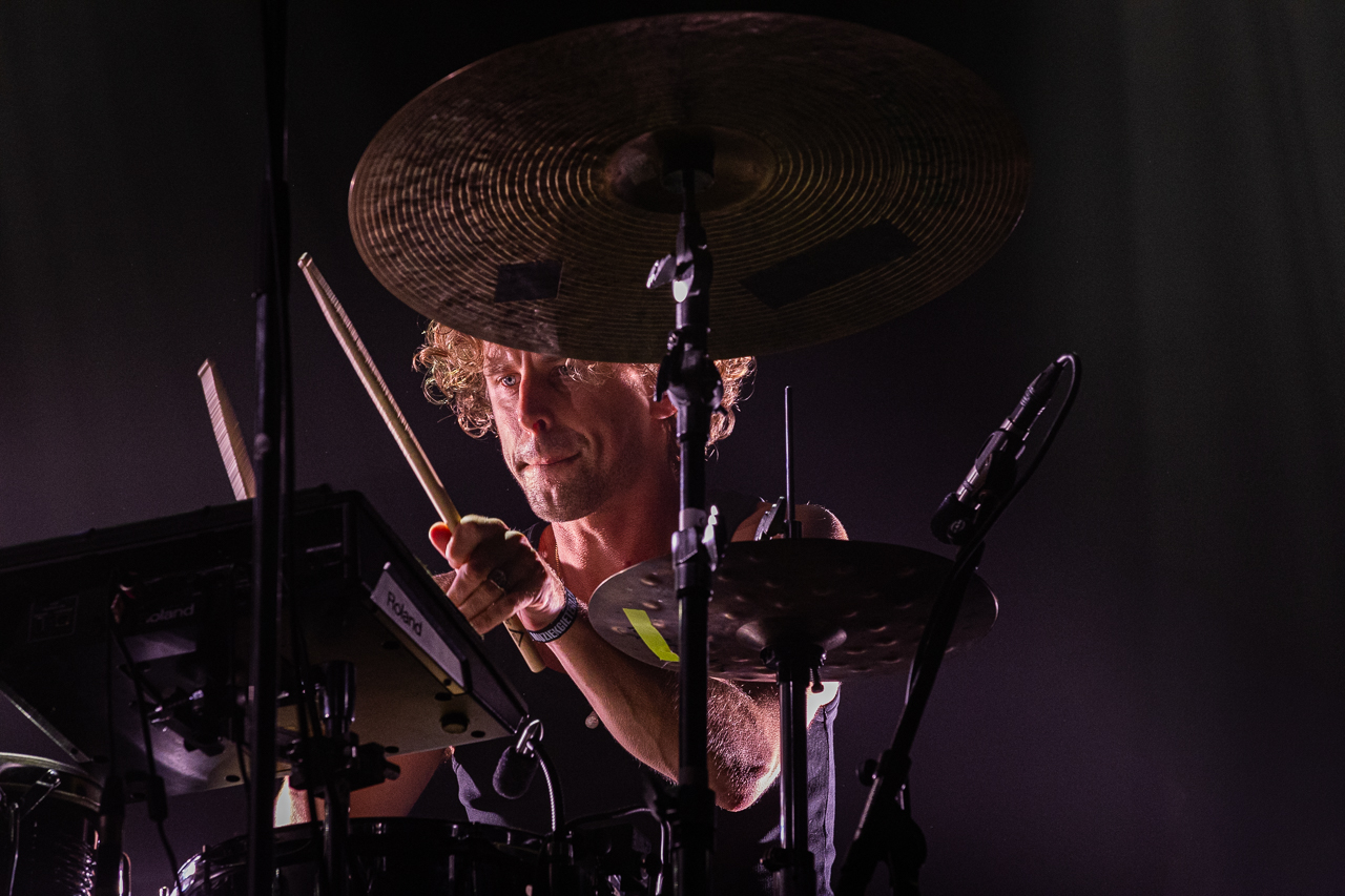 Eefje de Visser @ Muziekgieterij, picture 6, photographed by Danielle Stoop - FrontView Magazine
