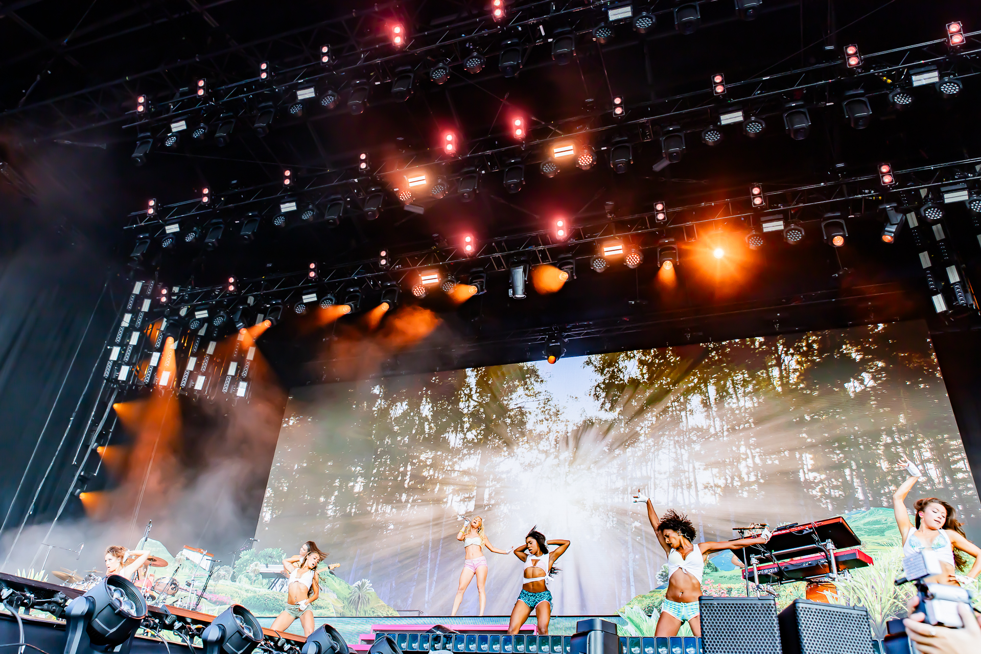 Zara Larson @ Pukkelpop 2026, picture 11, photographed by Leen Verlinden - FrontView Magazine